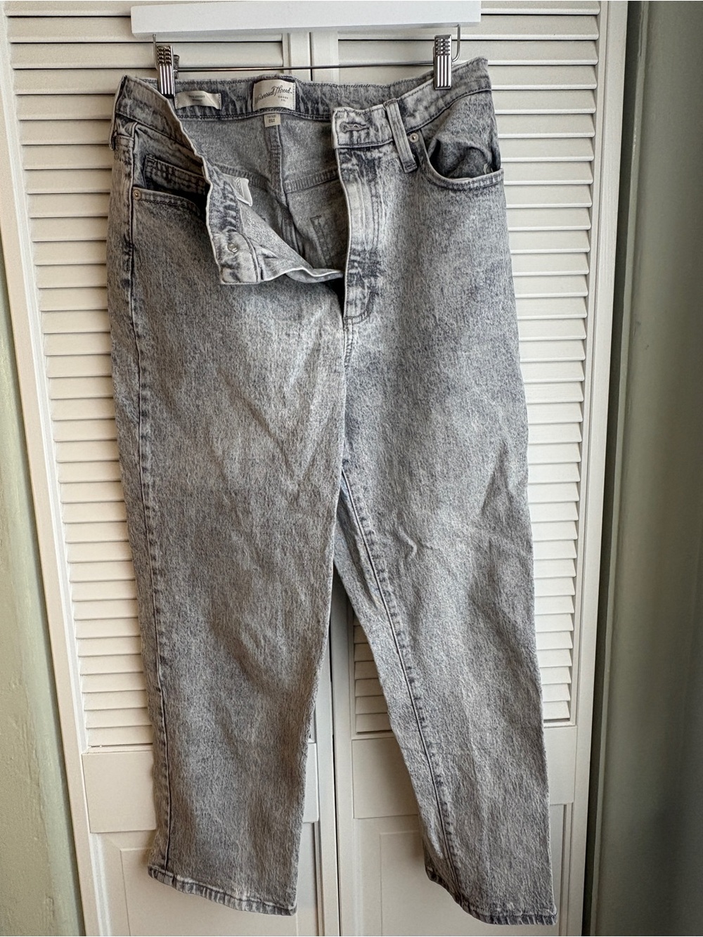 Universal Thread Light Gray Acid-Wash Jeans - Loose Straight Fit